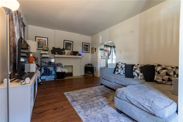 1123 Craig St, Mckeesport, PA 15132