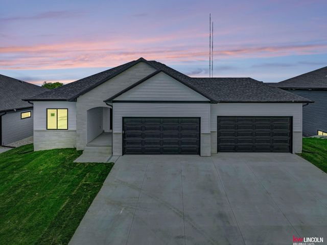 7510 Maxine Drive, Lincoln, NE 68516