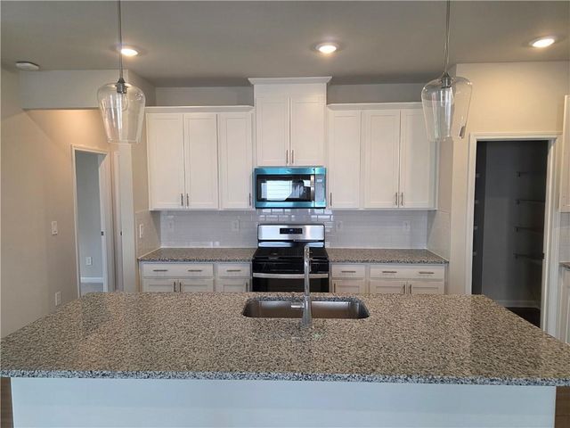 2576 Double Oak Trail, Lawrenceville, GA 30045