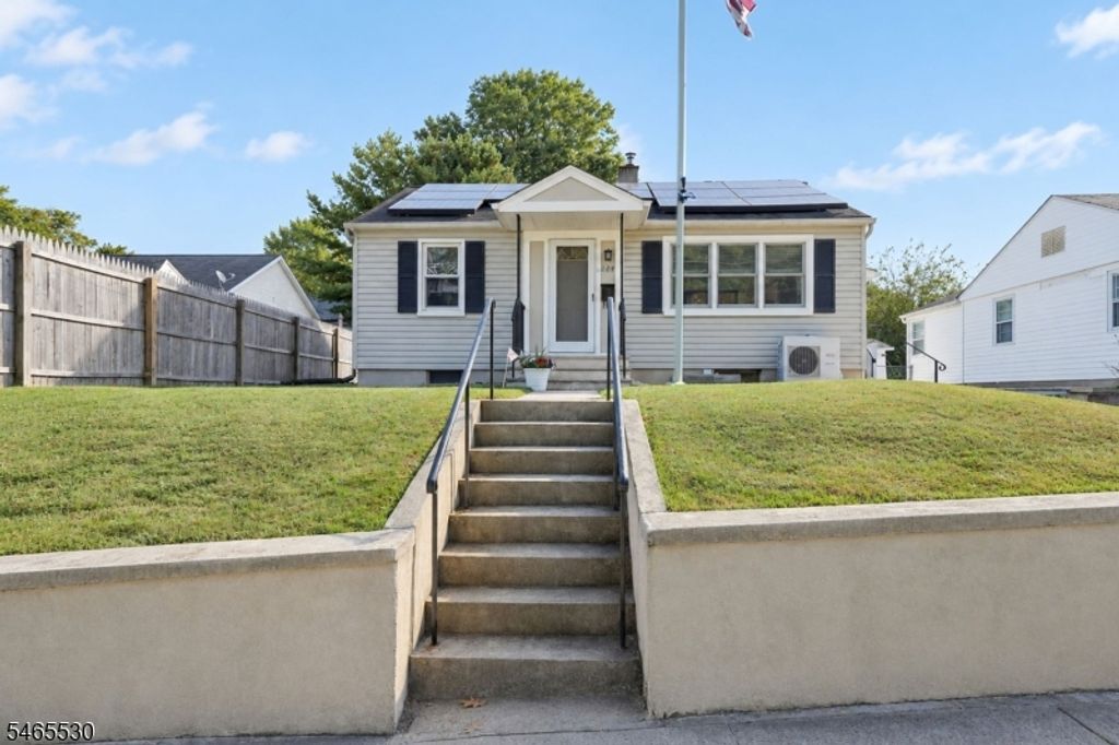 224 Baker St, Dover Town, NJ 07801 — exterior