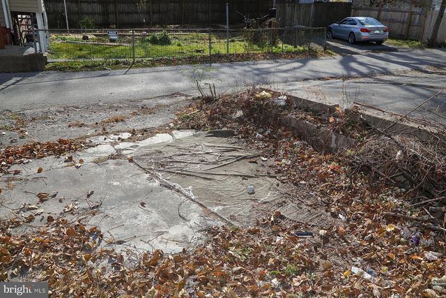 690 E PHILADELPHIA ST, York, PA 17403