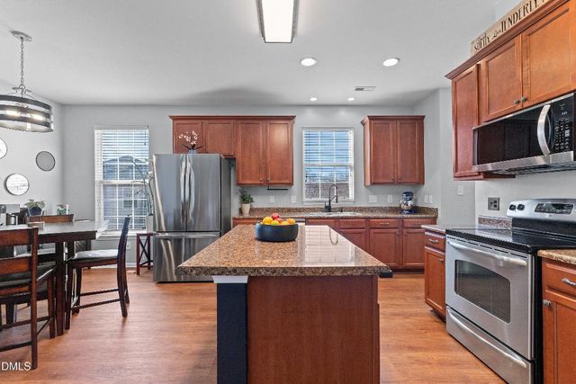 905 Shefford Town Drive, Rolesville, NC 27571