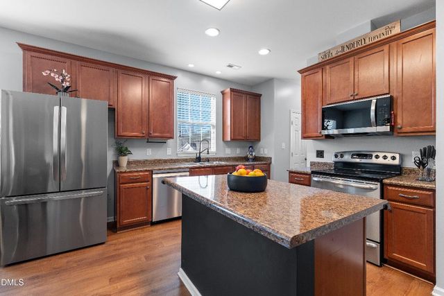 905 Shefford Town Drive, Rolesville, NC 27571