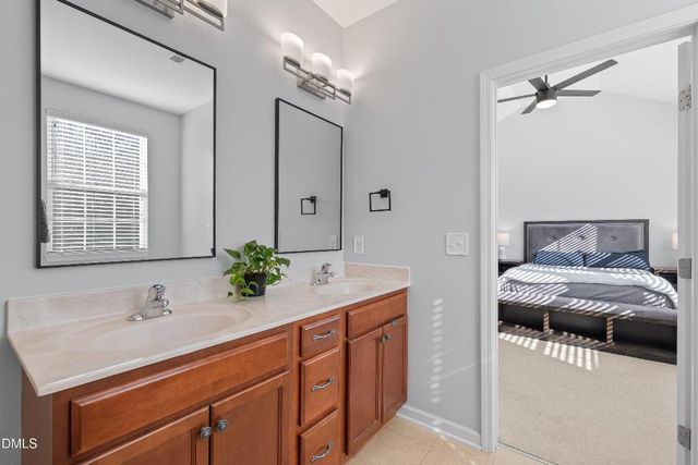 905 Shefford Town Drive, Rolesville, NC 27571