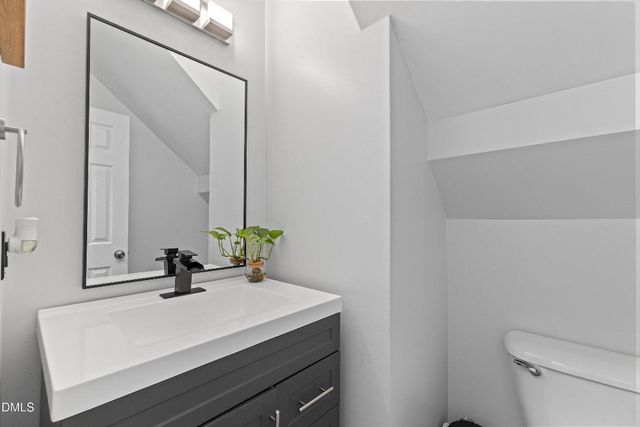 905 Shefford Town Drive, Rolesville, NC 27571