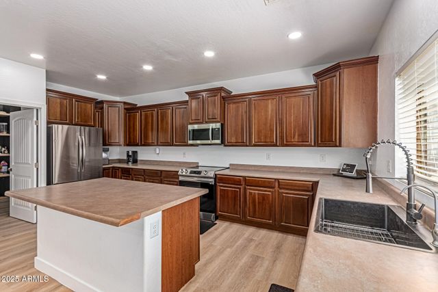 43501 W BLAZEN Trail, Maricopa, AZ 85138