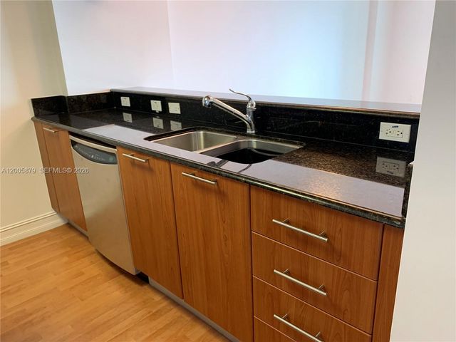 1800 N Bayshore Dr 1506, Miami, FL 33132