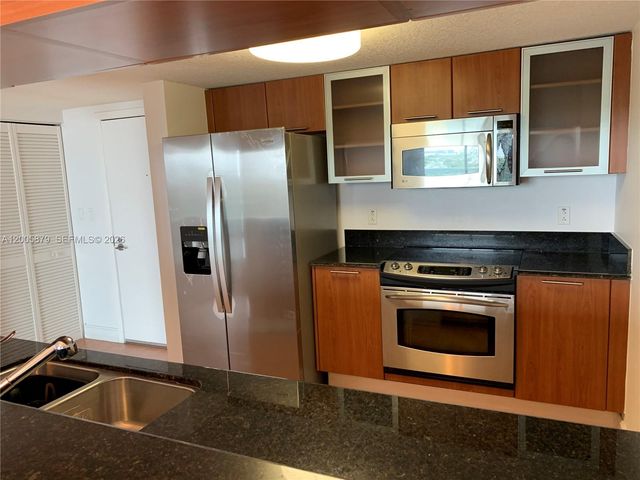 1800 N Bayshore Dr 1506, Miami, FL 33132