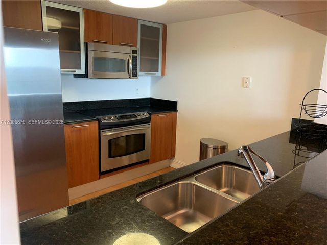 1800 N Bayshore Dr 1506, Miami, FL 33132