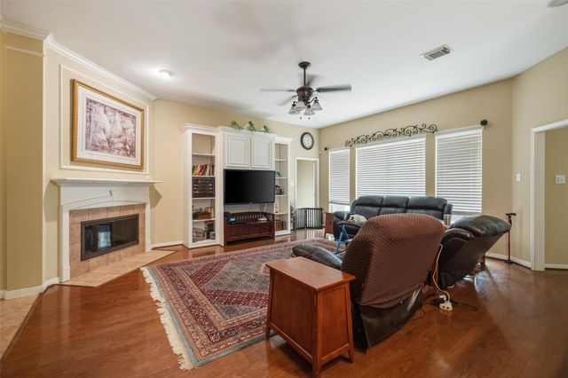 15814 Maplewick Drive, Tomball, TX 77377