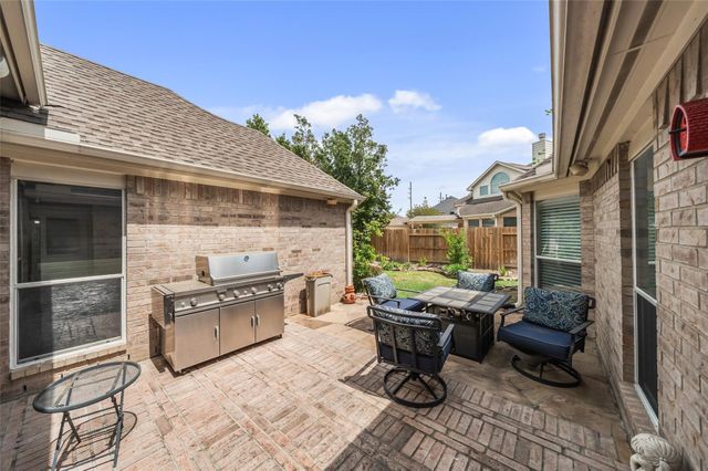 15814 Maplewick Drive, Tomball, TX 77377
