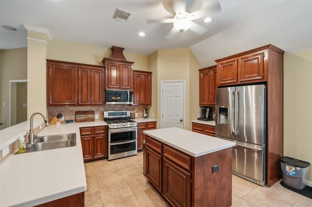 15814 Maplewick Drive, Tomball, TX 77377