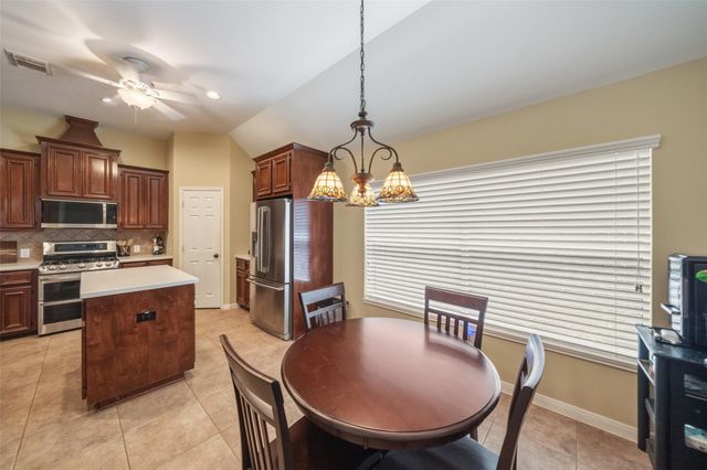 15814 Maplewick Drive, Tomball, TX 77377