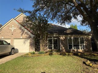 15814 Maplewick Drive, Tomball, TX 77377