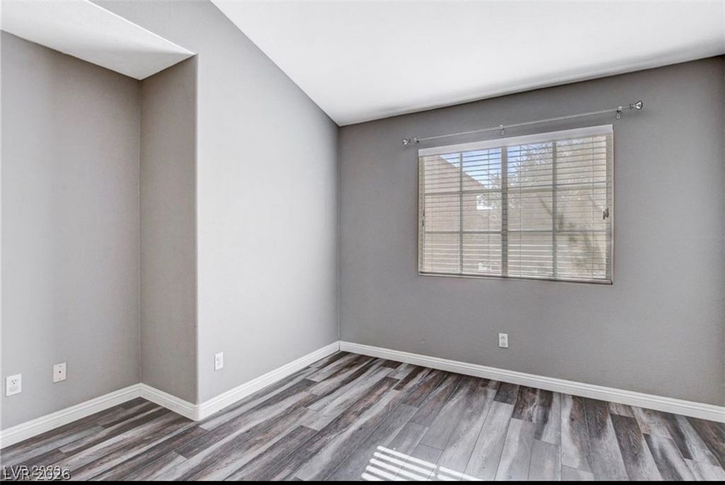 2514 Inlet Spring Avenue, North Las Vegas, NV 89031 — photo 4