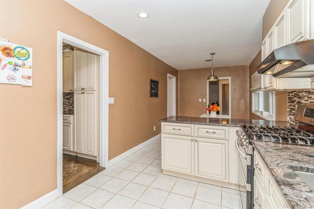 262 Channon Road, Hewlett, NY 11557