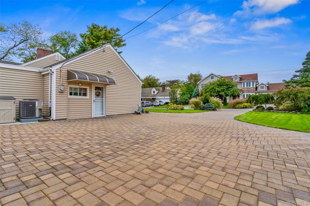 262 Channon Road, Hewlett, NY 11557