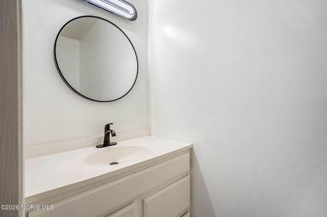 127 W Bancroft Street, Toledo, OH 43620