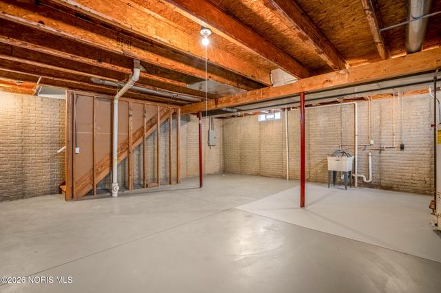 127 W Bancroft Street, Toledo, OH 43620