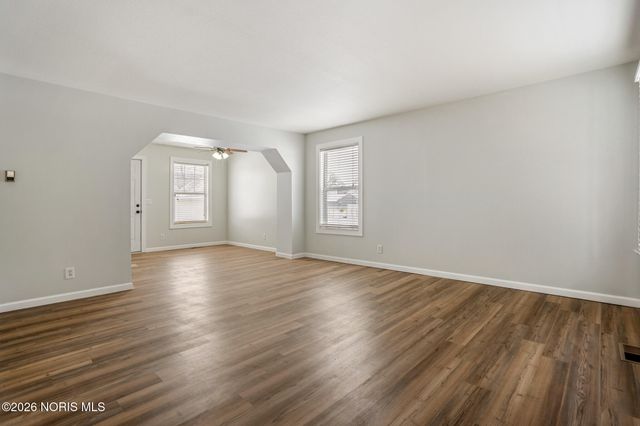 127 W Bancroft Street, Toledo, OH 43620