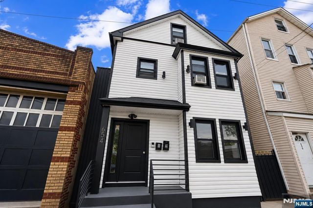 654 12th Street, Newark, NJ 07103