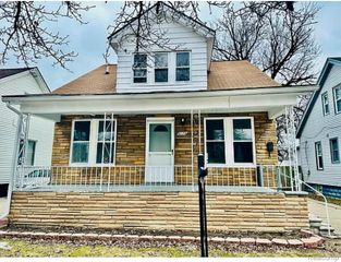 8175 Central, Center Line, MI 48015