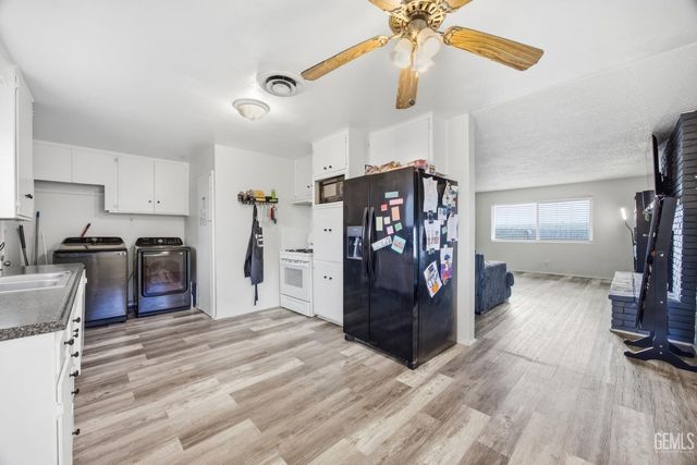 412 N Lincoln Street, Taft, CA 93268