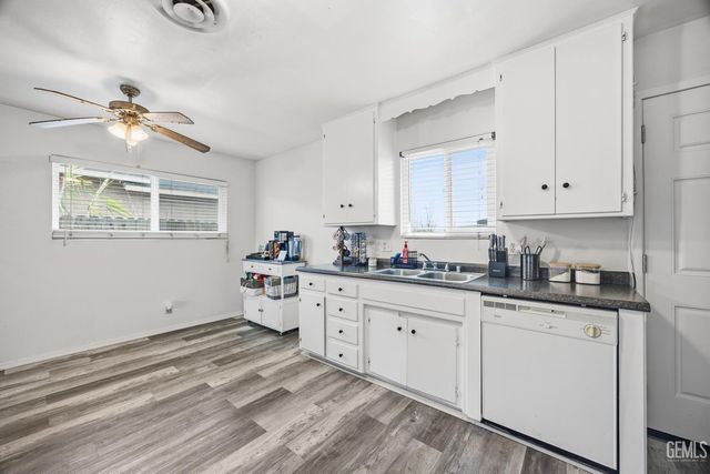 412 N Lincoln Street, Taft, CA 93268