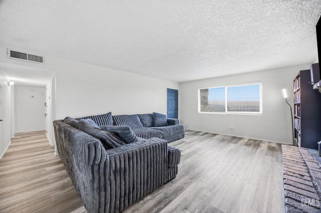 412 N Lincoln Street, Taft, CA 93268