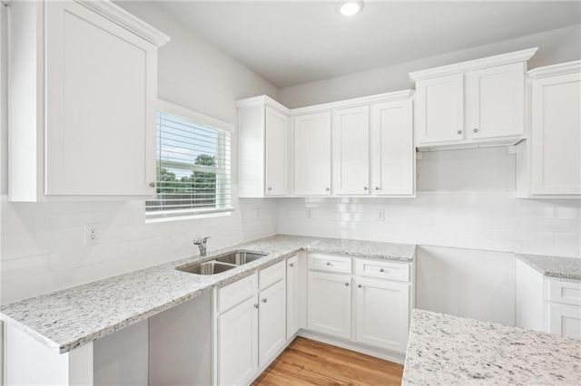 3035 Viewpark Circle, Conyers, GA 30013