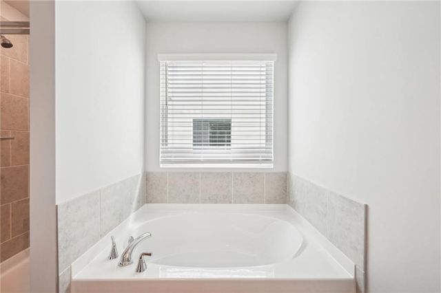 3035 Viewpark Circle, Conyers, GA 30013