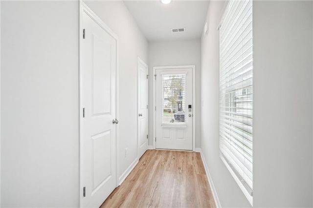 3035 Viewpark Circle, Conyers, GA 30013