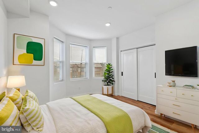 1150 S 52ND ST, Philadelphia, PA 19143