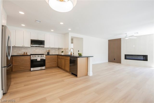 3415 Evening Sun Drive, Las Vegas, NV 89117
