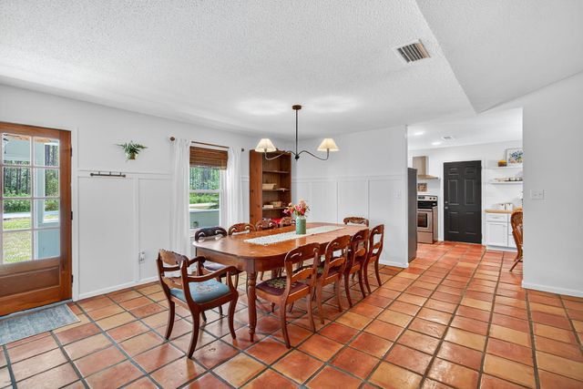 178 Mallet Bayou Road, Freeport, FL 32439