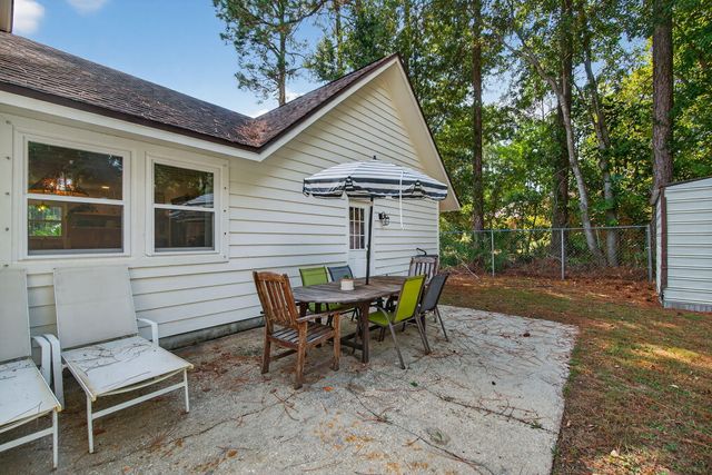 178 Mallet Bayou Road, Freeport, FL 32439