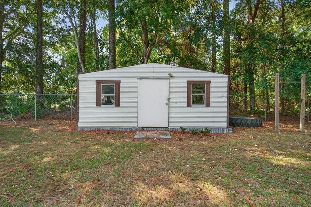 178 Mallet Bayou Road, Freeport, FL 32439