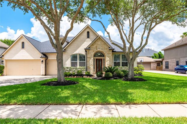 5307 Blue Cypress Lane, League City, TX 77573