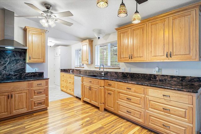 53001 Loop Drive, La Pine, OR 97739