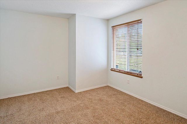 53001 Loop Drive, La Pine, OR 97739