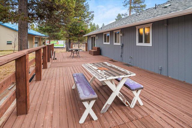 53001 Loop Drive, La Pine, OR 97739