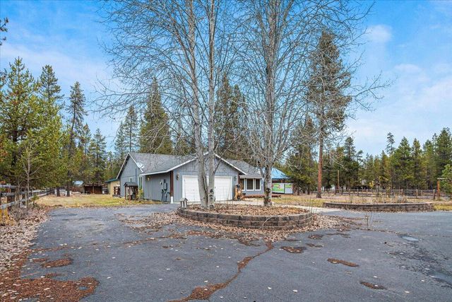 53001 Loop Drive, La Pine, OR 97739
