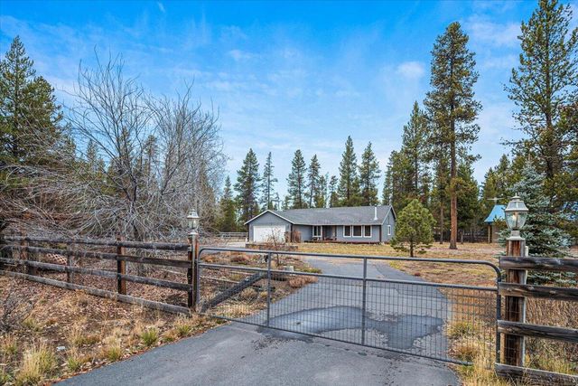 53001 Loop Drive, La Pine, OR 97739