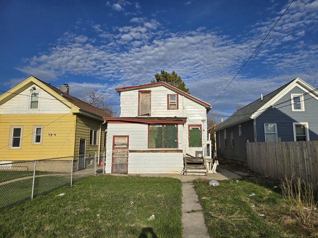 1537 S 9th STREET, Milwaukee, WI 53204