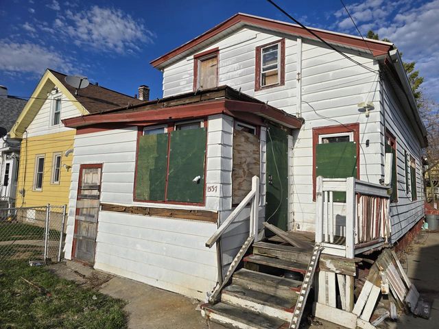 1537 S 9th STREET, Milwaukee, WI 53204