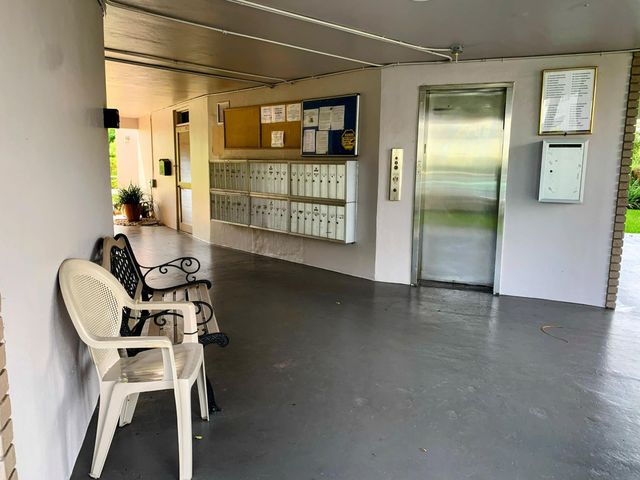 2800 NW 47th Terrace, Lauderdale Lakes, FL 33313