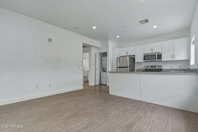 622 N 9TH Avenue 303, Phoenix, AZ 85007