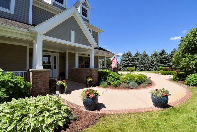 5021 Sherwood Court, Burlington, WI 53105