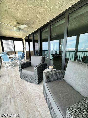 10951 GULFSHORE DR 1405, Naples, FL 34108