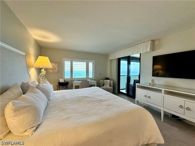 10951 GULFSHORE DR 1405, Naples, FL 34108
